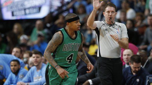 Thomas aporta doble doble en triunfo de Celtics