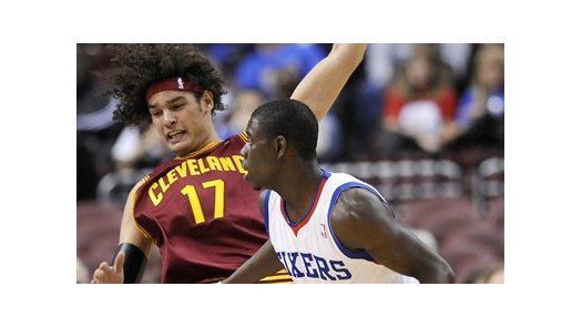 NBA: Cavaliers 123, 76ers 116; Varejao suma 23 puntos