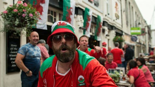 Cardiff en llamas ante una semifinal histórica de Eurocopa