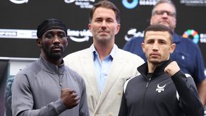 Terence Crawford e Israil Madrimov marcaron el peso previo a ceremonia oficial