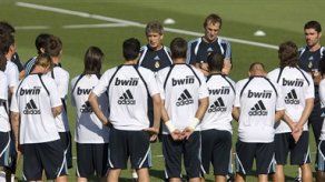 Real Madrid busca a Xabi Alonso y podrí­a vender a Huntelaar