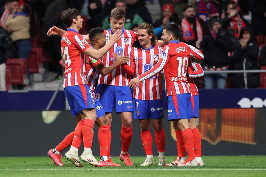 Atlético de Madrid gana al Mallorca y presiona a los merengues