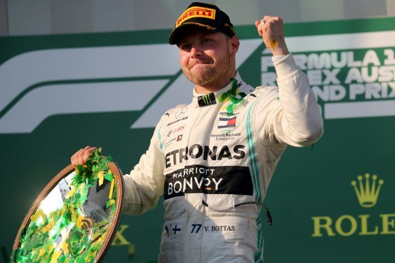 Finlandés Bottas (Mercedes) gana el GP de Australia de F1