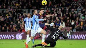 Barcelona y Atlético ganan y recuperan la cima