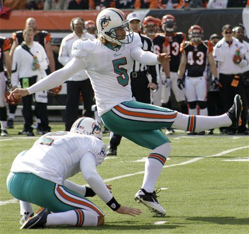 NFL: Dolphins 22, Bengals 14; Carpenter anota 5 goles de campo