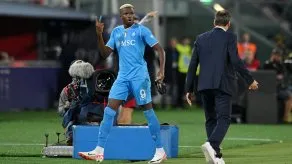 Agente de Victor Osimhen amenaza al Napoli con demanda por burlarse del delantero