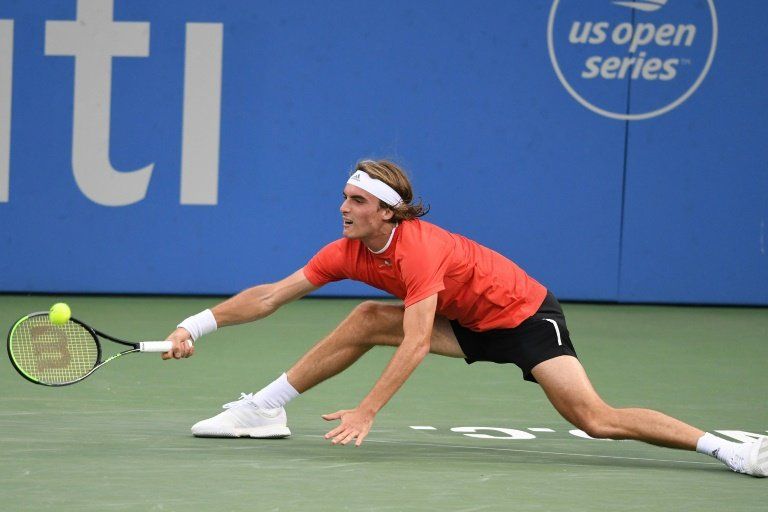 Tsitsipas doblega a Thompson y se mete en cuartos de final de Washington