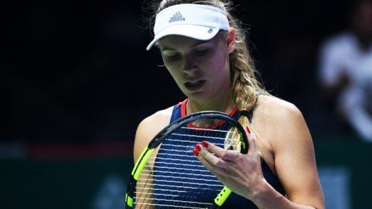 Wozniacki, vigente campeona, pierde en su estreno en el Masters