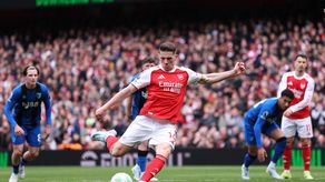 El Arsenal pierde en casa y la da más vida al Manchester City por la Premier