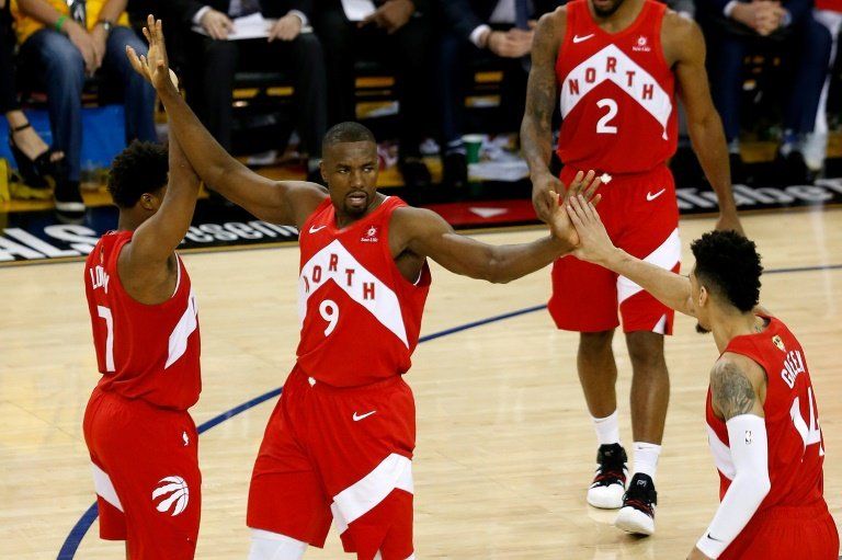 Kawhi destroza a los Warriors y Raptors acarician su primer título de NBA