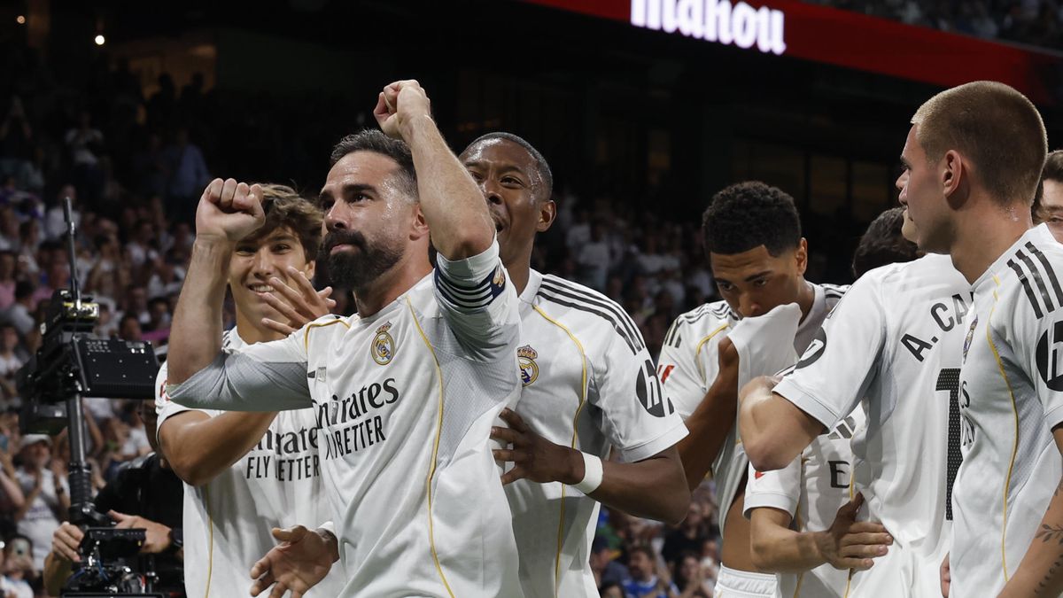 Dani Carvajal entrega la capitanía a Fede Valverde en su despedida Dani Carvajal entrega la capitanía a Fede Valverde en su despedida