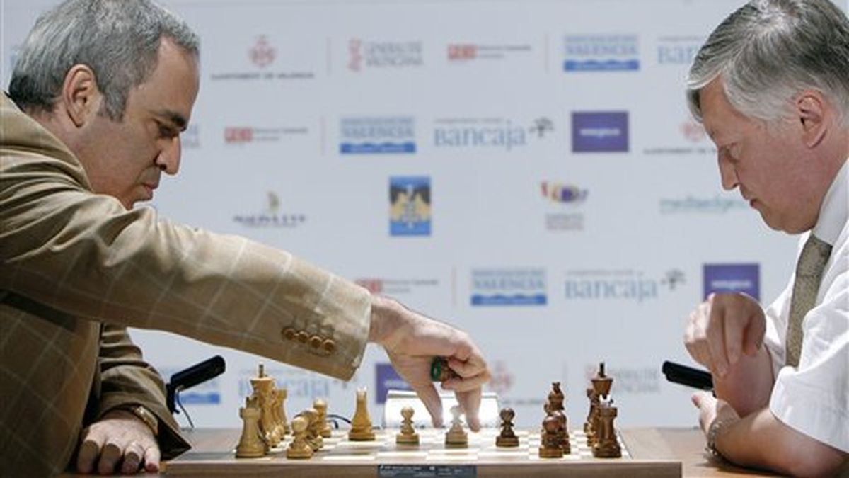 Kasparov y Karpov jugarán un encuentro a 12 partidas en Valencia