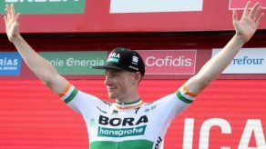 Sam Bennett y Nicolas Roche tiñen de verde irlandés la Vuelta a España
