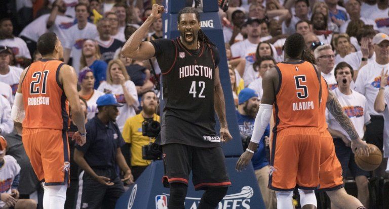 Rockets a un paso de eliminar a Oklahoma City en playoffs de la NBA