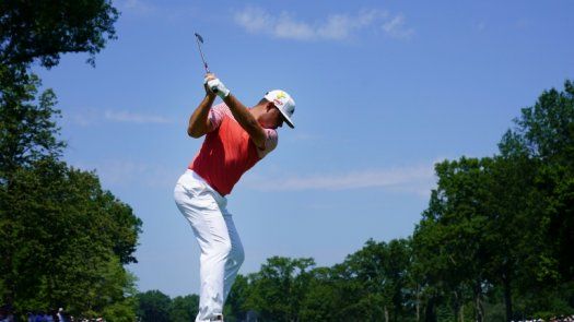 Woodland lidera y Rahm se acerca en Campeonato de la PGA alterado por tormenta
