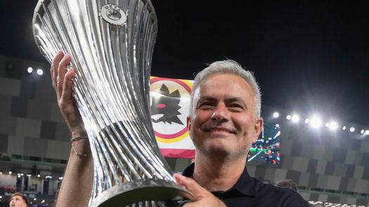 José Mourinho es despedido de la Roma