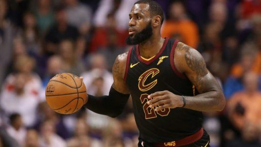 Noche histórica de Towns, LeBron y Kemba Walker en la NBA