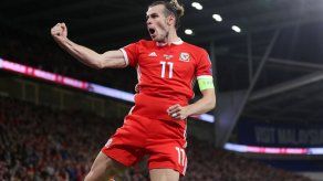 Bale da la victoria a Gales ante Azerbaiyán en la recta final