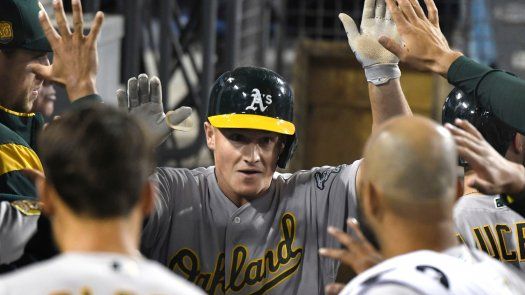 Con 21 hits, Atléticos aplastan a Dodgers