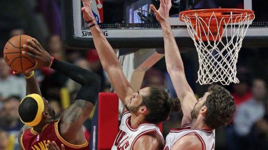 LeBron encuentra piedras en el camino de regreso a Cleveland