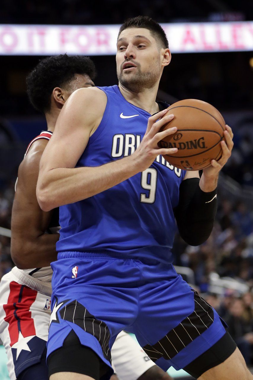 Vucevic y Fournier ayudan al Magic a vencer a los Wizards