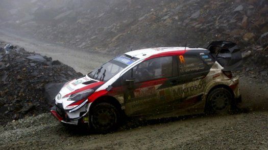 Suspense máximo entre Neuville, Ogier y Tänak en el Rally de Cataluña