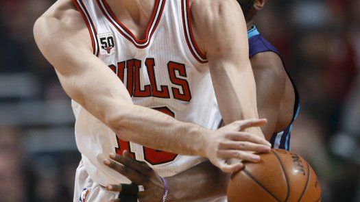 Butler y Gasol se destacan en triunfo de Bulls ante Hornets