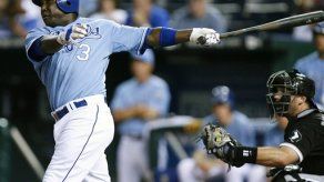 Reales y Medias Blancas dividen honores en jornada doble