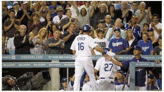 MLB: Dodgers 8, Padres 5; Ethier pega jonrón con bases llenas