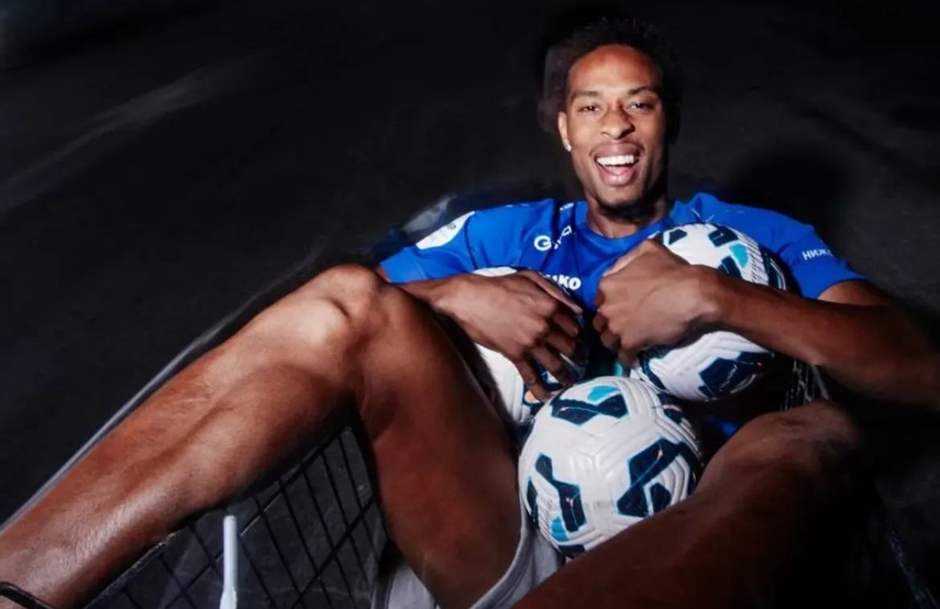 OFICIAL. Edgardo Fariña seguirá jugando en la Liga Premier de Rusia