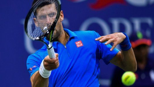 Djokovic a semifinales del US Open tras retiro de Tsonga por lesión