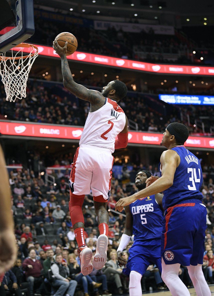 Wall y Beal encabezan remontada de Wizards ante Clippers