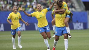 Brasil arruina debut de Jamaica en un Mundial femenino