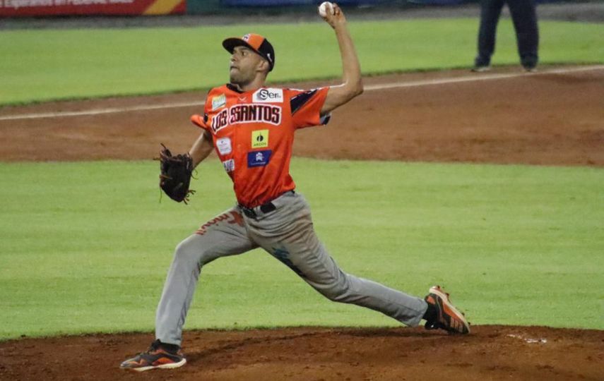 Béisbol Mayor 2023: Los Santos a un triunfo de la semifinal