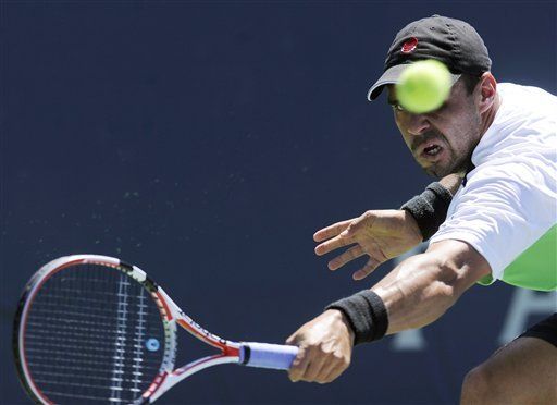 Falla y López avanzan a cuartos de final en Los Angeles