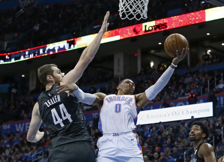 Enceste de Westbrook decide victoria del Thunder ante Nets