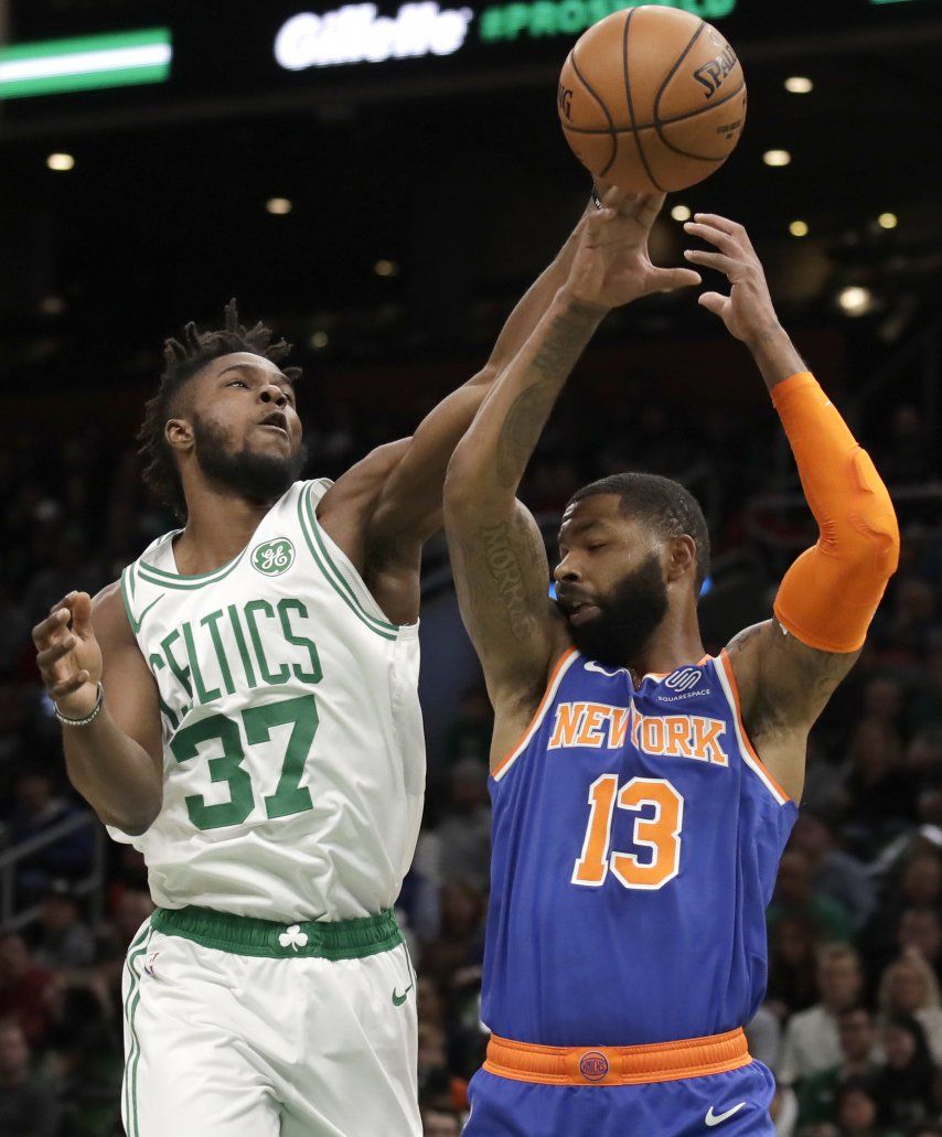 Con canasta de Tatum, Celtics ganan 104-102 a Knicks