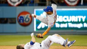 Mets furiosos por barrida de Utley contra panameño Tejada