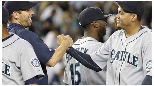 Félix Hernández blanquea a los Yanquis en su propia casa