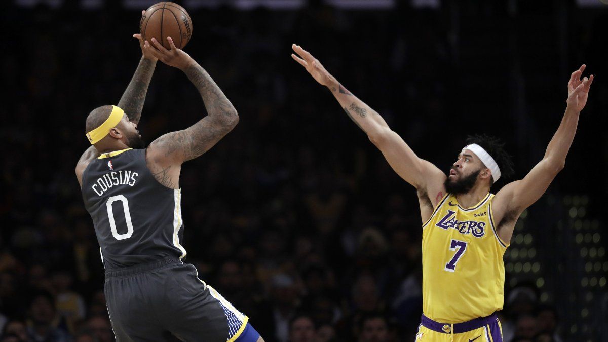 Warriors vencen a Lakers y dan paso para liderar el Oeste