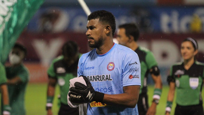 José Calderón ganó el premio al portero menos vencido en Guatemala