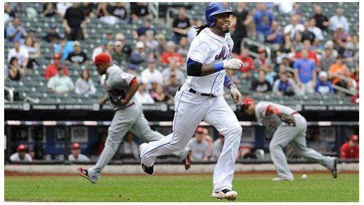 Reyes sale tras batear hit en primer turno