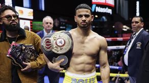 El campeón wélter AMB Rolly Romero, un posible rival para Manny Pacquiao