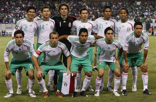 Aguirre se niega a hablar de mala racha de México ante EEUU