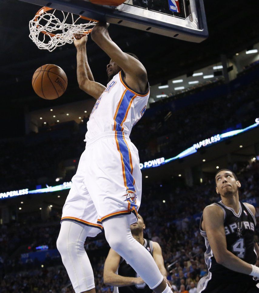 Durant y Thunder descarrilan a los Spurs