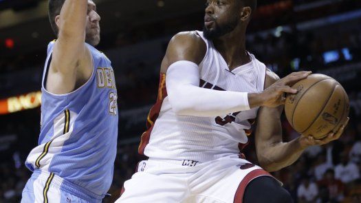 El Heat sigue fuerte en casa, vence a Nuggets