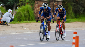 Christofer Jurado estuvo en el podio de la última etapa de la Vuelta San Carlos