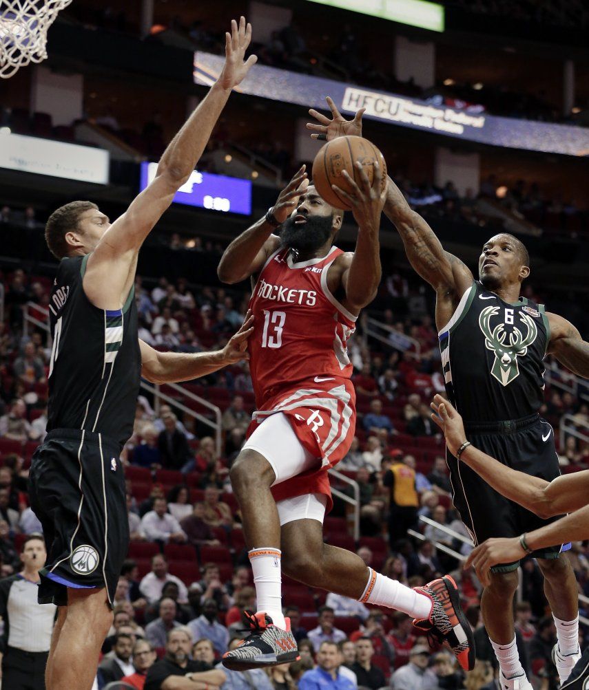 Antetokounmpo brilla y lleva a Bucks a victoria ante Rockets