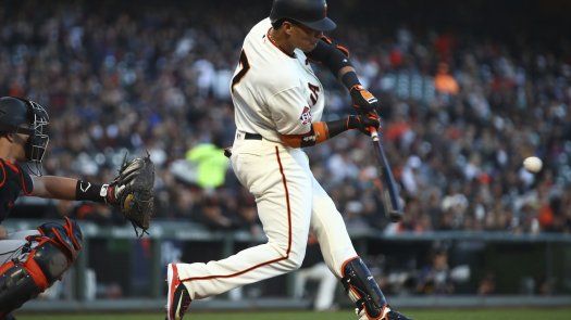 Posey y Hernández jonronean, Gigantes ganan a Marlins 6-3