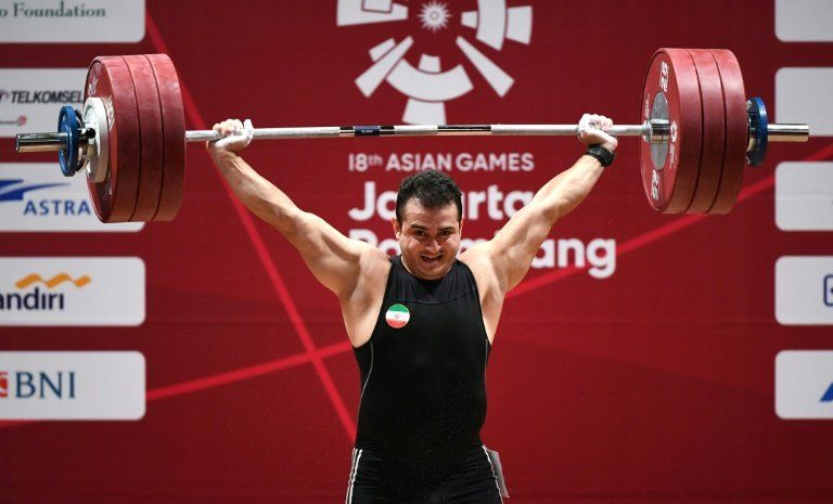 El campeón olímpico Moradi supera récord de halterofilia que databa de 1999
